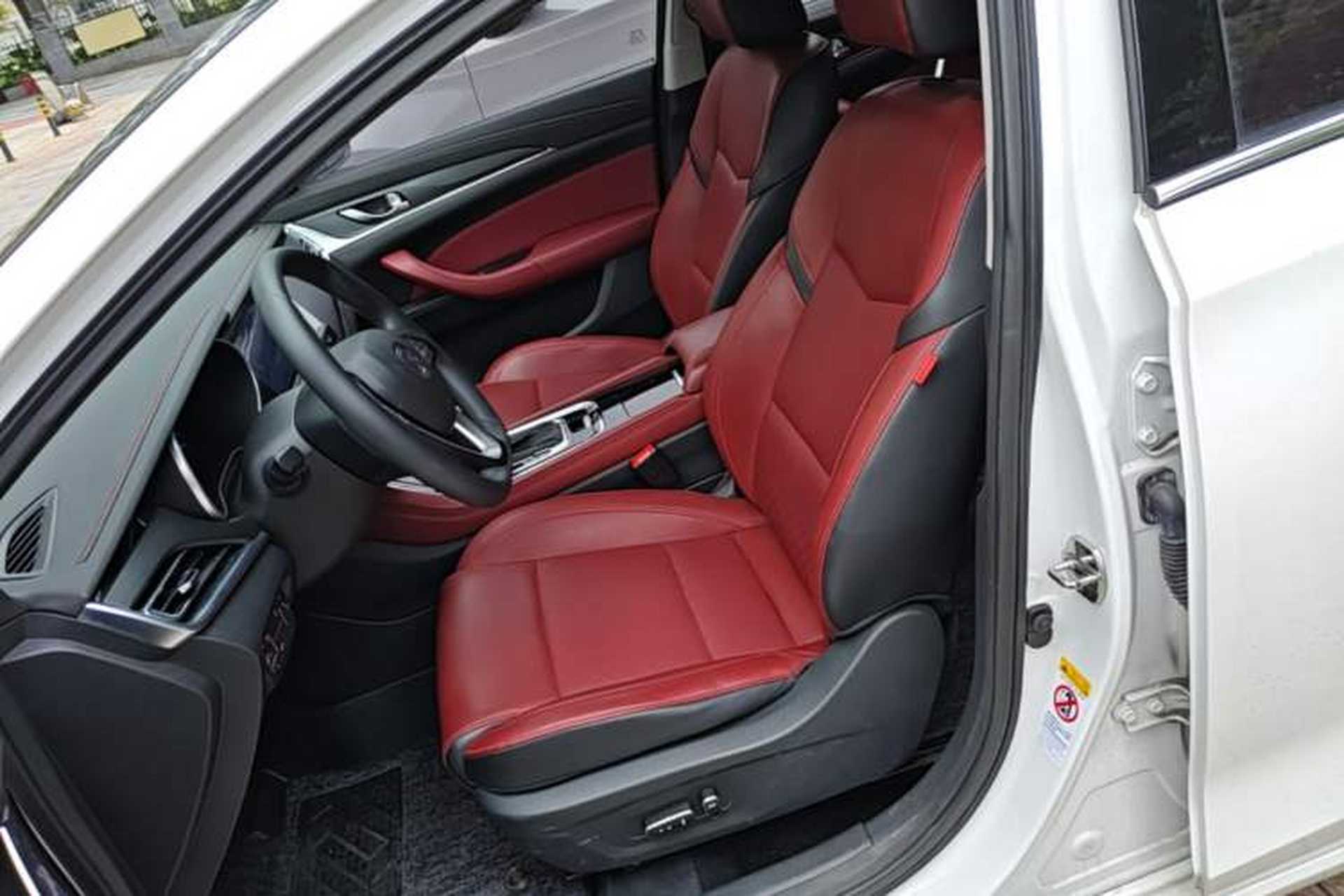 Used CHANGAN Eado 2019 Blue Whale Edition 280T GDI DCT High-Speed Model Left Front Seat