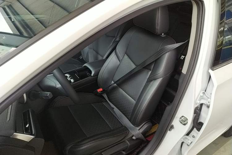 Used CHANGAN Eado 2019 High-Energy Edition 1.6L GDI Manual Pioneer Model China VI Standard Left Front Seat