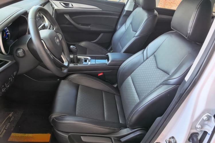 Used CHANGAN Eado 2019 High-Energy Edition 1.6L GDI Manual Pioneer Model China VI Standard Left Front Seat