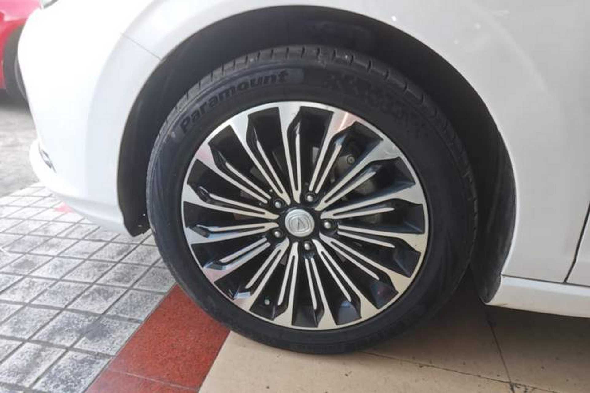 Used CHANGAN Eado 2019 Blue Whale Edition 280T GDI DCT High-Speed Model Left Front Wheel Hub