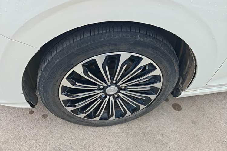 Used CHANGAN Eado 2019 High-Energy Edition 1.6L GDI Automatic Lingfeng Model China VI Standard Left Front Wheel Hub