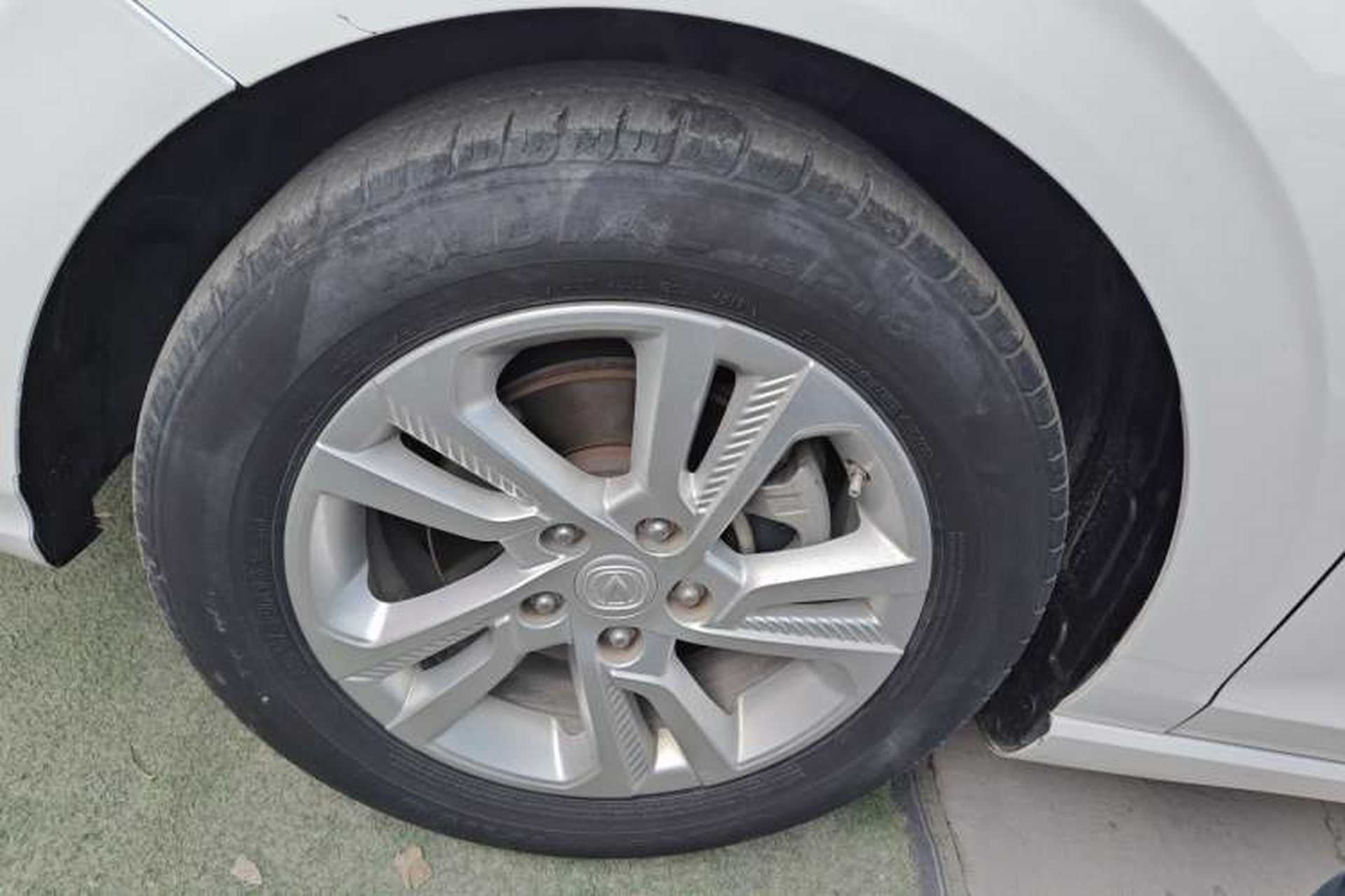 Used CHANGAN Eado 2019 High-Energy Edition 1.6L GDI Manual Pioneer Model China VI Standard Left Front Wheel Hub