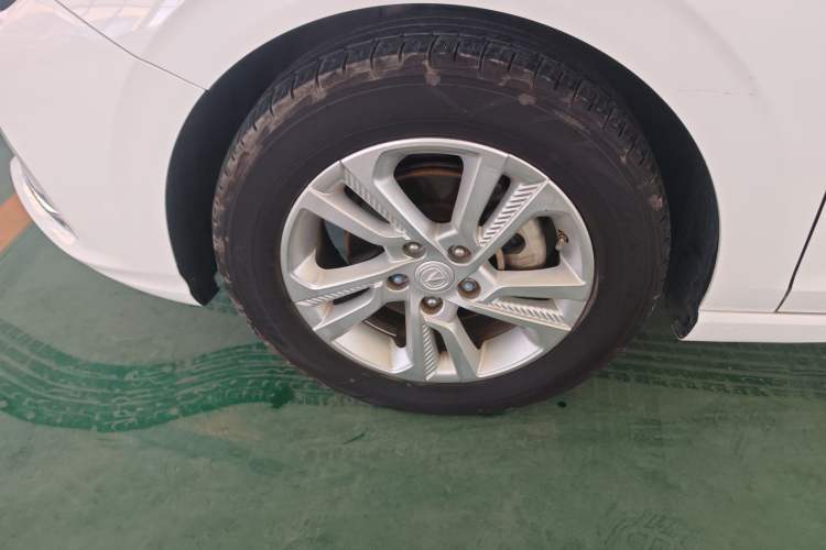 Used CHANGAN Eado 2019 High-Energy Edition 1.6L GDI Manual Pioneer Model China VI Standard Left Front Wheel Hub