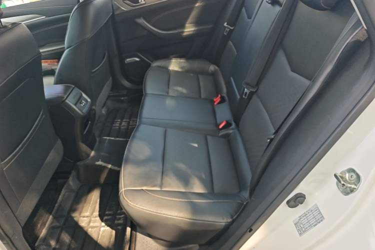 Used CHANGAN Eado 2019 High-Energy Edition 1.6L GDI Automatic Pioneer Model China VI Standard Left Rear Seat