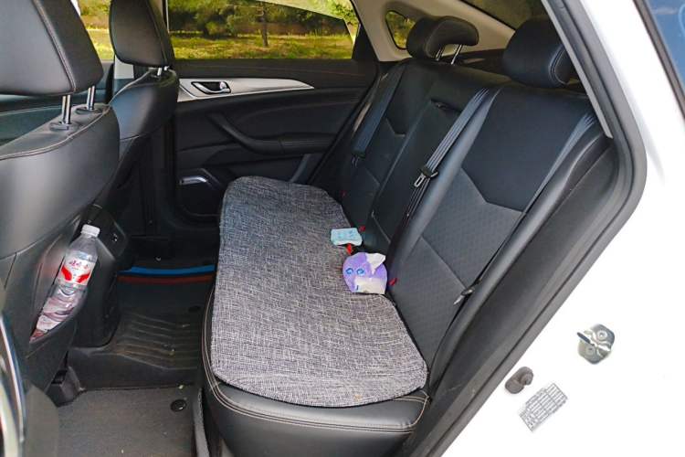 Used CHANGAN Eado 2019 High-Energy Edition 1.6L GDI Automatic Pioneer Model China VI Standard Left Rear Seat