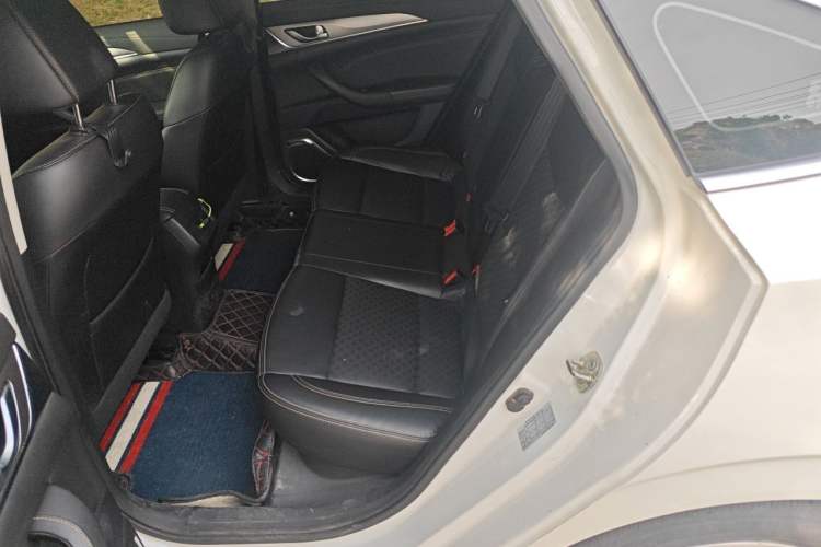 Used CHANGAN Eado 2019 High-Energy Edition 1.6L GDI Manual Pioneer Model China VI Standard Left Rear Seat