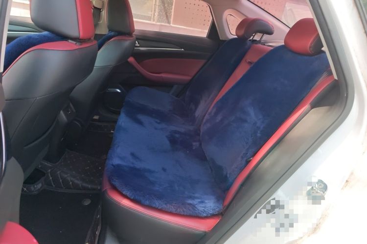 Used CHANGAN Eado 2019 Blue Whale Edition 280T GDI DCT High-Speed Model Left Rear Seat