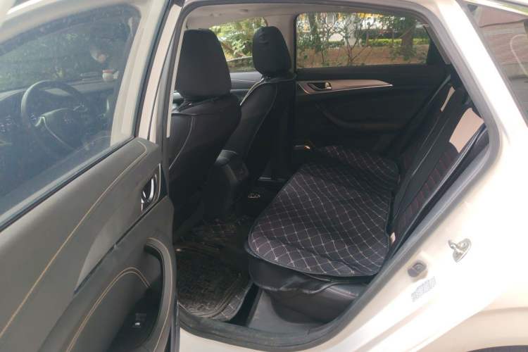 Used CHANGAN Eado 2019 High-Energy Edition 1.6L GDI Manual Pioneer Model China VI Standard Left Rear Seat