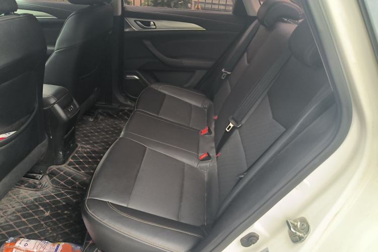 Used CHANGAN Eado 2019 1.6L GDI Manual Value Edition China VI Standard Left Rear Seat