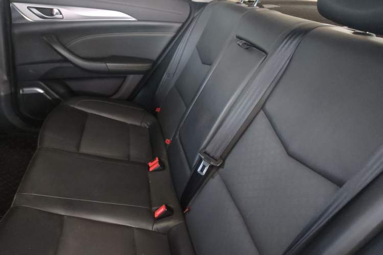 Used CHANGAN Eado 2019 High-Energy Edition 1.6L GDI Manual Pioneer Model China VI Standard Left Rear Seat