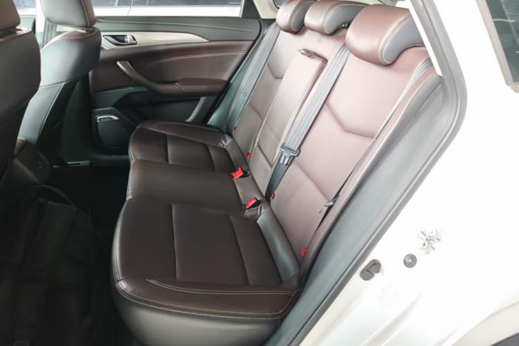 Used CHANGAN Eado 2019 High-Energy Edition 1.6L GDI Manual Lingfeng Model China VI Standard Left Rear Seat
