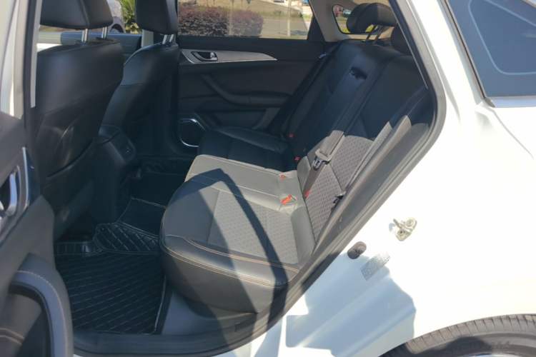 Used CHANGAN Eado 2019 High-Energy Edition 1.6L GDI Manual Pioneer Model China VI Standard Left Rear Seat