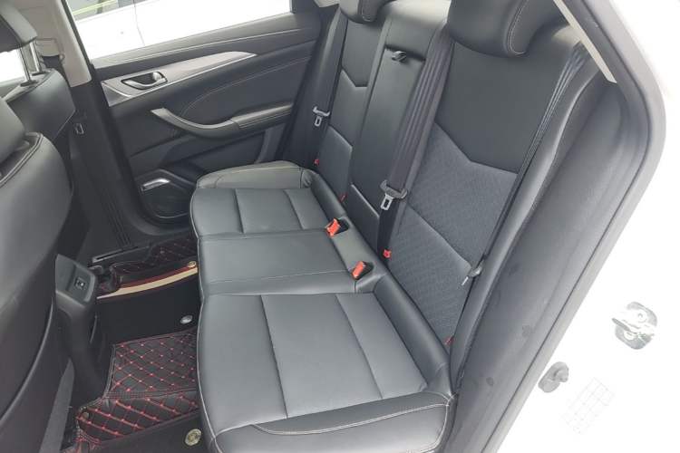 Used CHANGAN Eado 2019 High-Energy Edition 1.6L GDI Automatic Pioneer Model China VI Standard Left Rear Seat