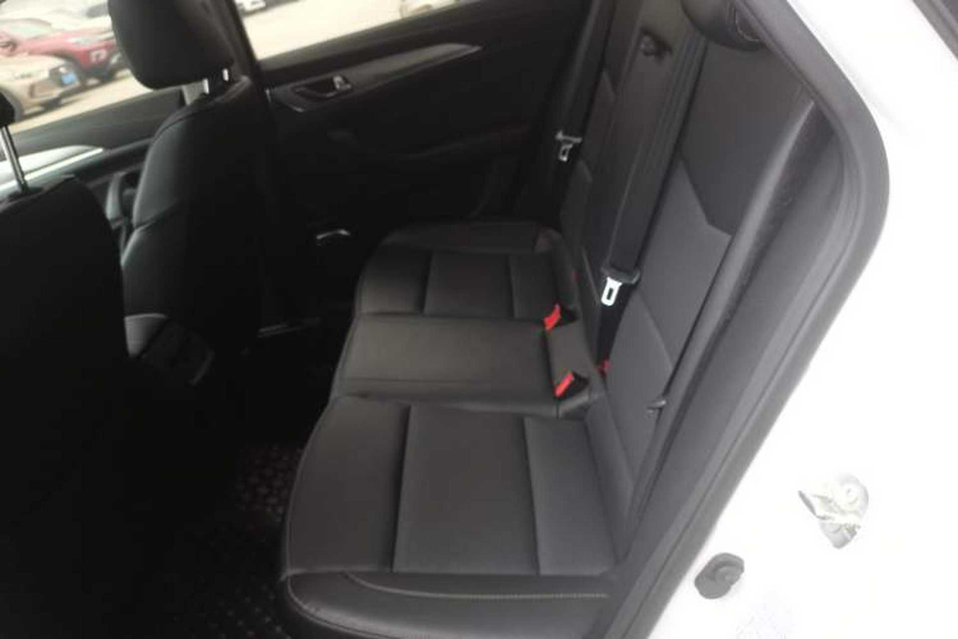 Used CHANGAN Eado 2019 High-Energy Edition 1.6L GDI Manual Pioneer Model China VI Standard Left Rear Seat