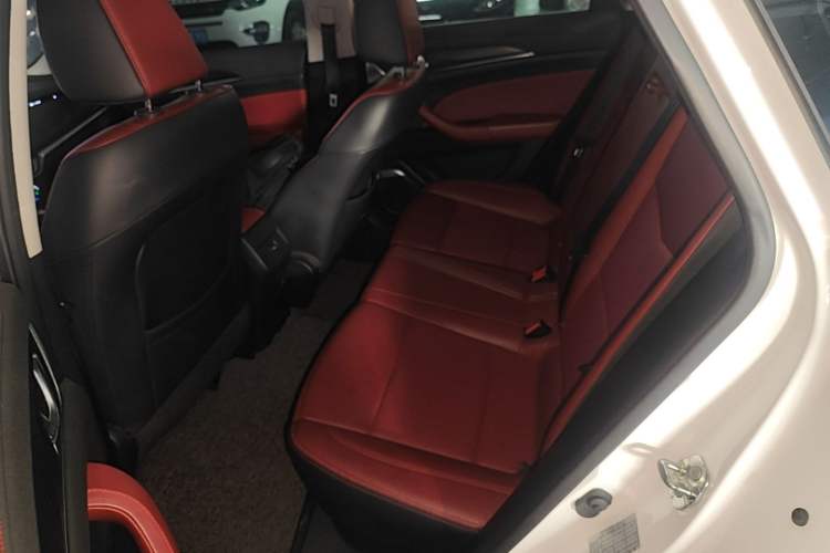 Used CHANGAN Eado 2019 Blue Whale Edition 280T GDI DCT Light-Speed Model Left Rear Seat