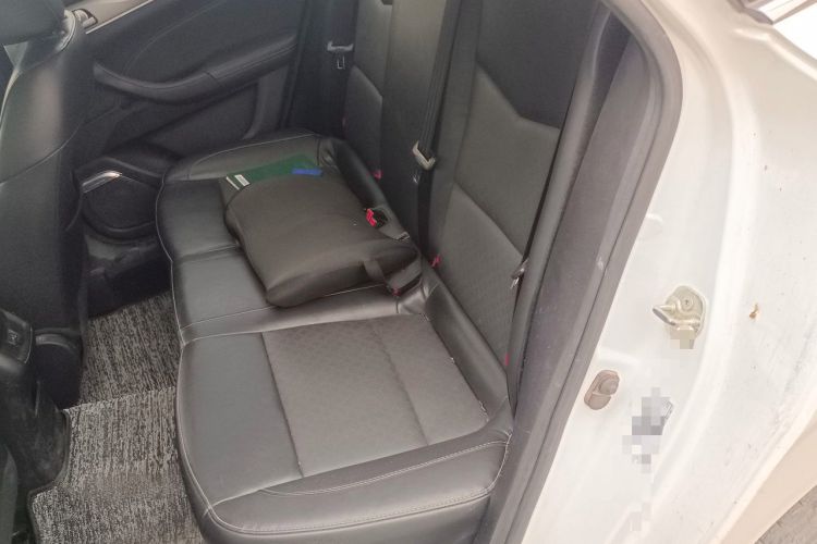 Used CHANGAN Eado 2019 1.6L GDI Manual Value Edition China VI Standard Left Rear Seat