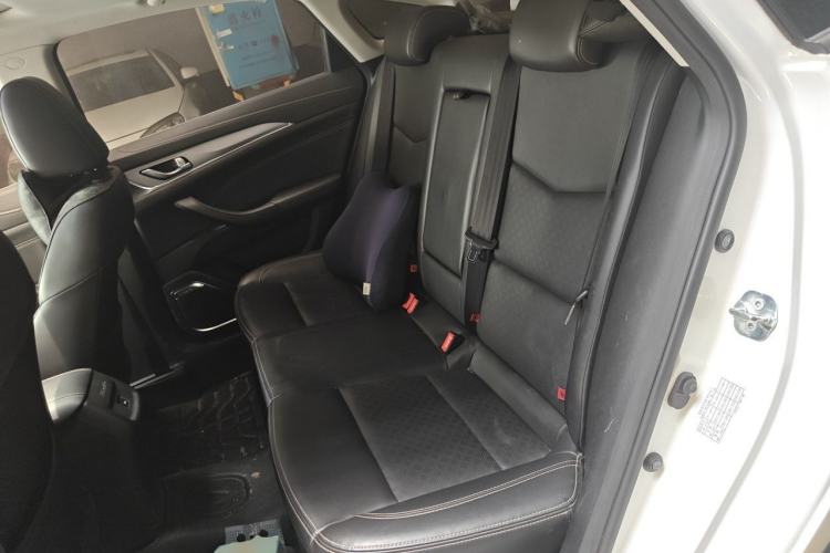 Used CHANGAN Eado 2019 High-Energy Edition 1.6L GDI Manual Pioneer Model China VI Standard Left Rear Seat