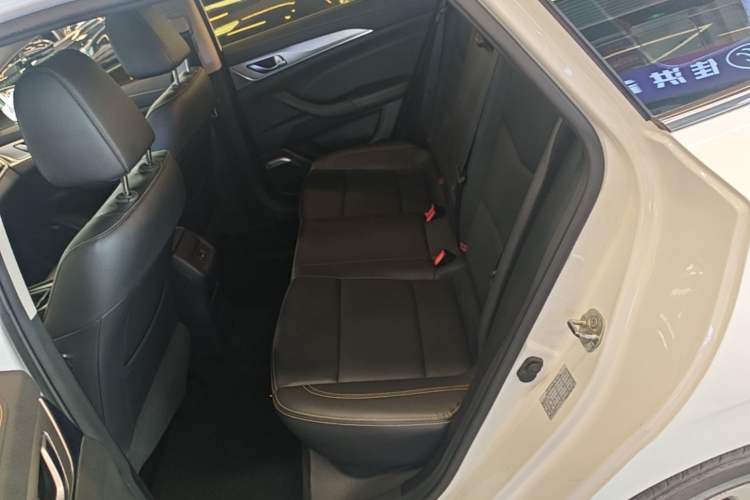 Used CHANGAN Eado 2019 High-Energy Edition 1.6L GDI Manual Pioneer Model China VI Standard Left Rear Seat