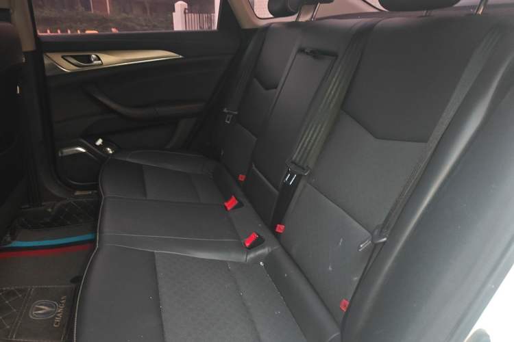 Used CHANGAN Eado 2019 High-Energy Edition 1.6L GDI Manual Pioneer Model China VI Standard Left Rear Seat