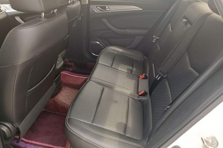 Used CHANGAN Eado 2019 High-Energy Edition 1.6L GDI Automatic Pioneer Model China VI Standard Left Rear Seat