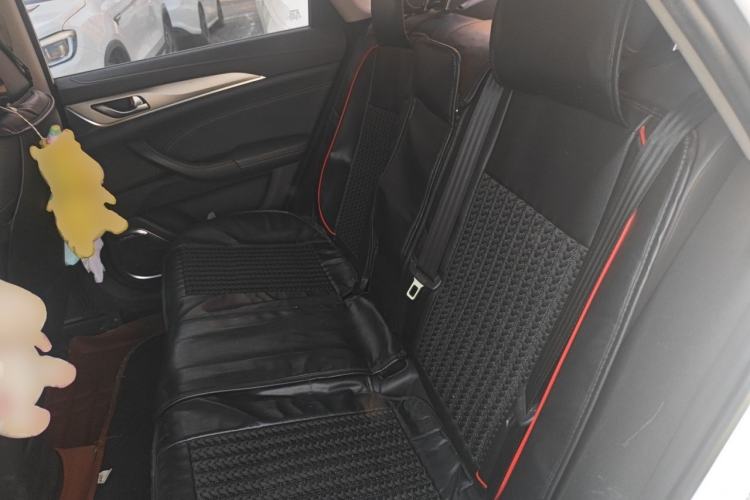 Used CHANGAN Eado 2019 High-Energy Edition 1.6L GDI Automatic Pioneer Model China VI Standard Left Rear Seat