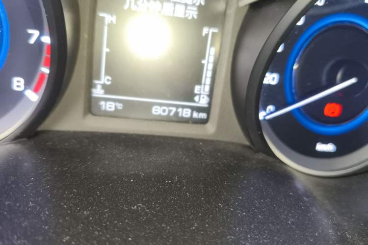 Used CHANGAN Eado 2019 High-Energy Edition 1.6L GDI Manual Pioneer Model China VI Standard Odometer Close Up