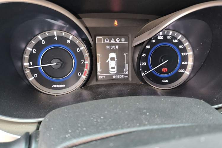 Used CHANGAN Eado 2019 High-Energy Edition 1.6L GDI Manual Pioneer Model China VI Standard Odometer Close Up