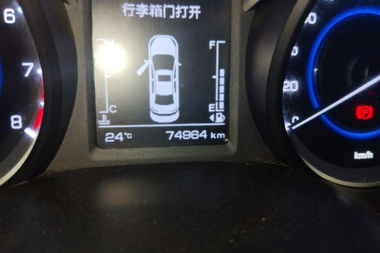 Used CHANGAN Eado 2019 High-Energy Edition 1.6L GDI Manual Pioneer Model China VI Standard Odometer Close Up