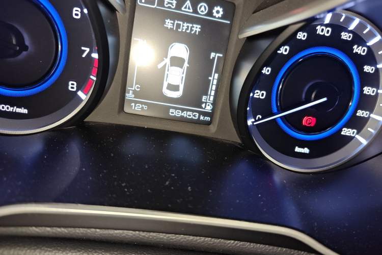 Used CHANGAN Eado 2019 High-Energy Edition 1.6L GDI Automatic Pioneer Model China VI Standard Odometer Close Up