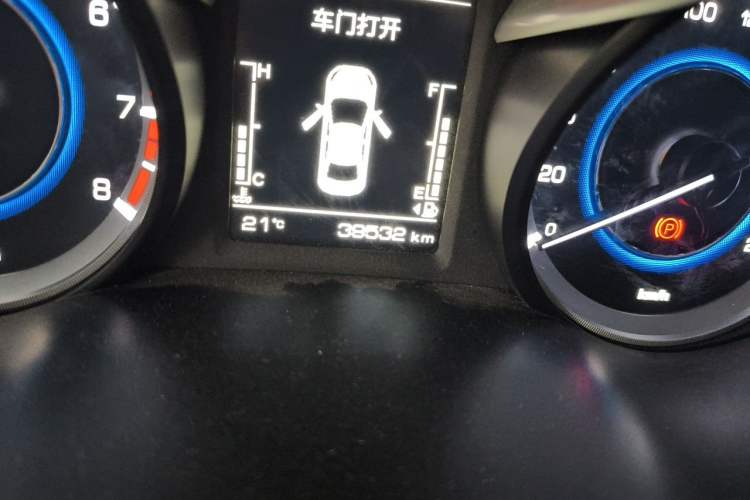 Used CHANGAN Eado 2019 High-Energy Edition 1.6L GDI Manual Pioneer Model China VI Standard Odometer Close Up
