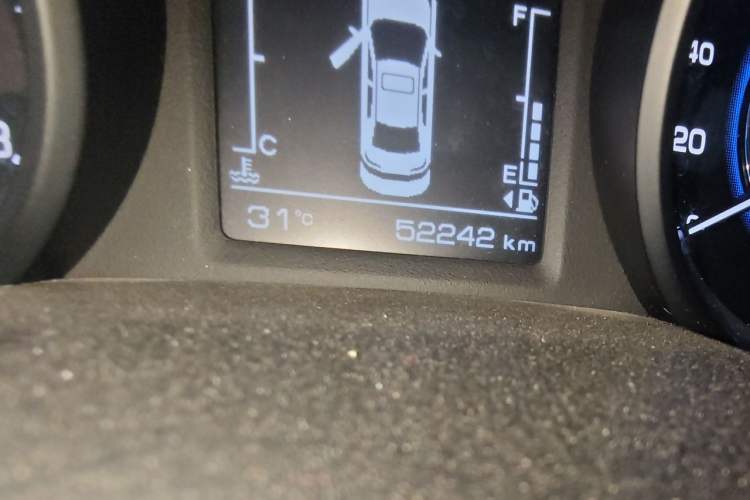 Used CHANGAN Eado 2019 High-Energy Edition 1.6L GDI Manual Pioneer Model China VI Standard Odometer Close Up