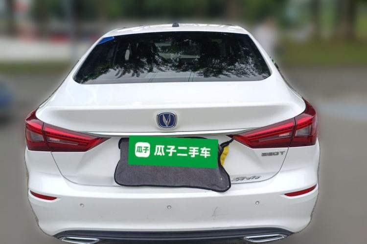 Used CHANGAN Eado 2019 Blue Whale Edition 280T GDI DCT High-Speed Model Rear