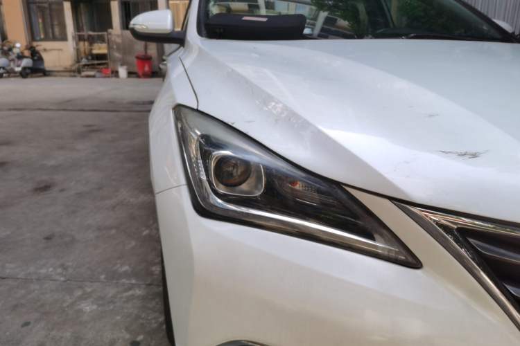 Used CHANGAN Eado 2019 High-Energy Edition 1.6L GDI Manual Pioneer Model China VI Standard Right Front Headlight