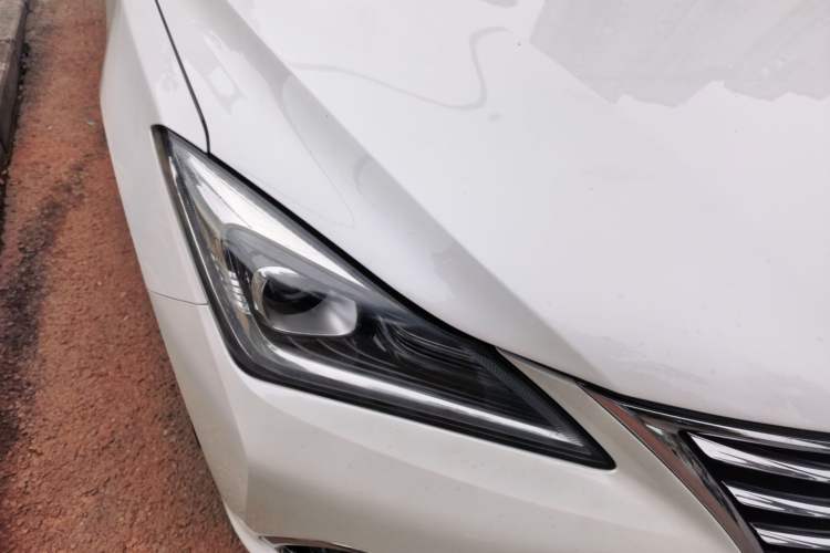 Used CHANGAN Eado 2019 1.6L GDI Manual Value Edition China VI Standard Right Front Headlight