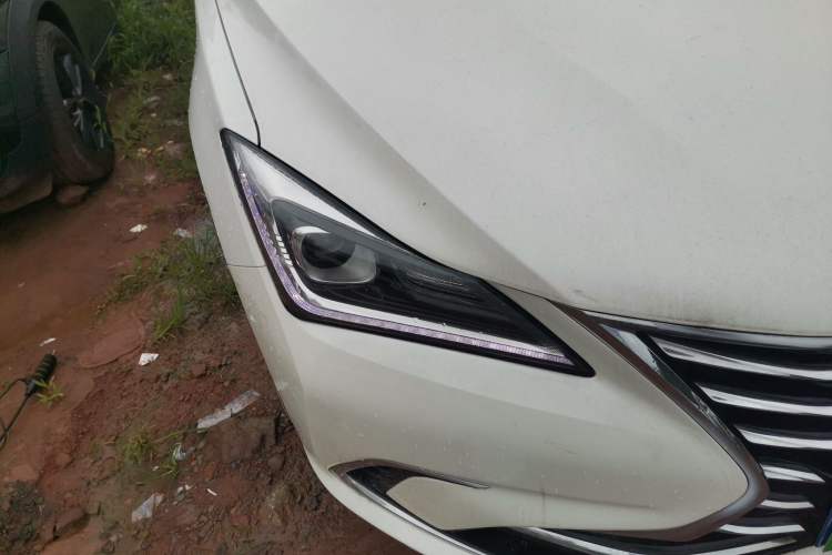 Used CHANGAN Eado 2019 High-Energy Edition 1.6L GDI Manual Pioneer Model China VI Standard Right Front Headlight