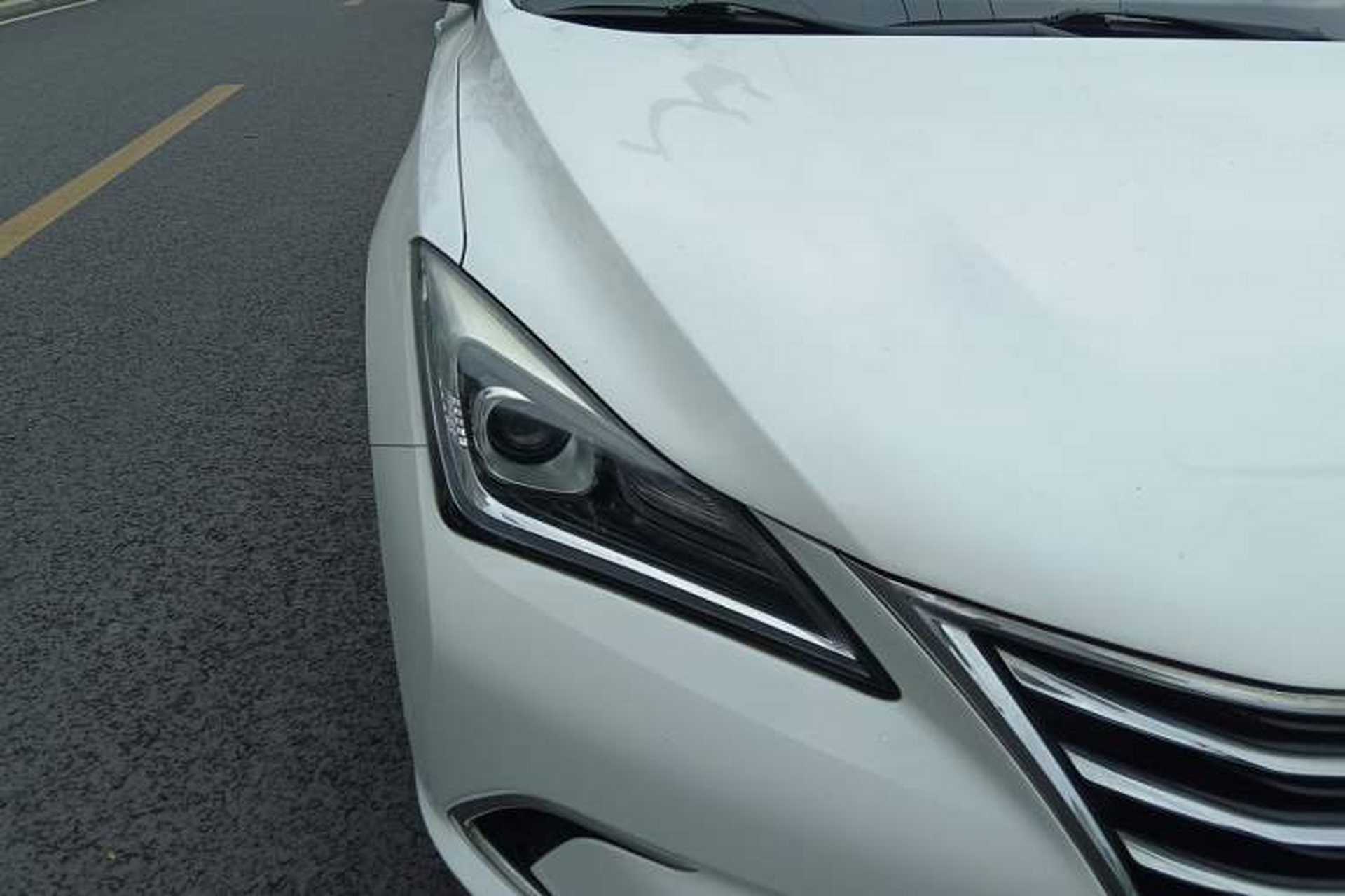 Used CHANGAN Eado 2019 High-Energy Edition 1.6L GDI Manual Pioneer Model China VI Standard Right Front Headlight