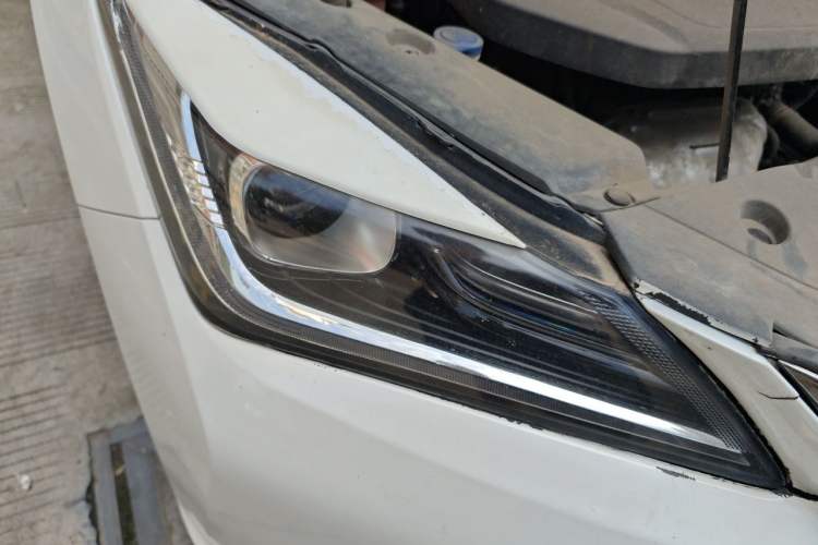 Used CHANGAN Eado 2019 High-Energy Edition 1.6L GDI Manual Pioneer Model China VI Standard Right Front Headlight