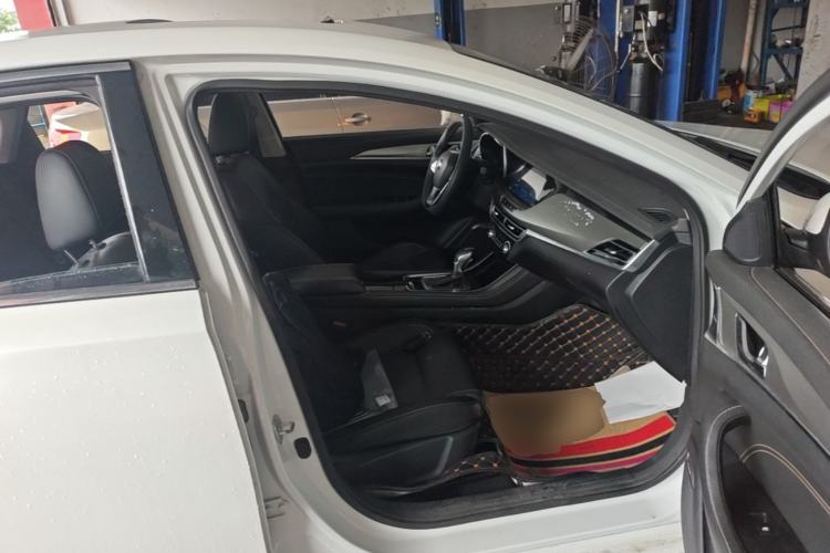 Used CHANGAN Eado 2019 High-Energy Edition 1.6L GDI Automatic Pioneer Model China VI Standard Right Front Seat