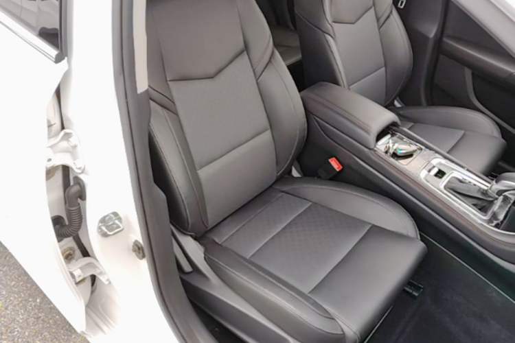 Used CHANGAN Eado 2019 Blue Whale Edition 280T GDI DCT High-Speed Model Right Front Seat