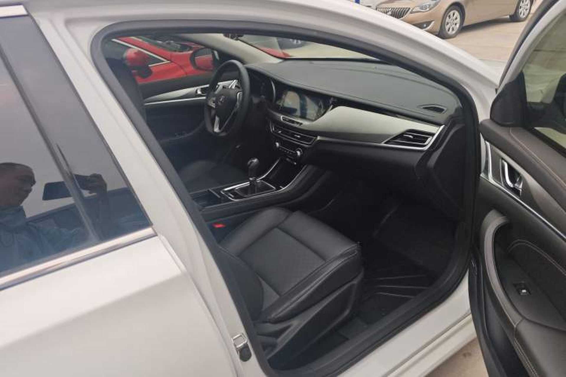 Used CHANGAN Eado 2019 High-Energy Edition 1.6L GDI Manual Pioneer Model China VI Standard Right Front Seat