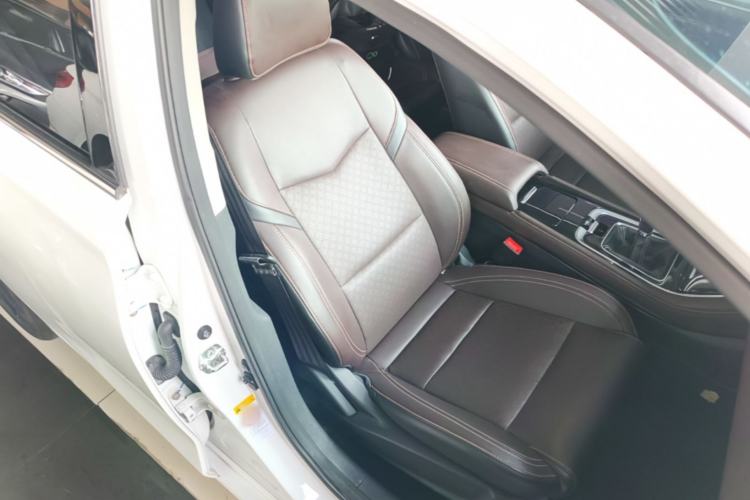 Used CHANGAN Eado 2019 High-Energy Edition 1.6L GDI Manual Lingfeng Model China VI Standard Right Front Seat