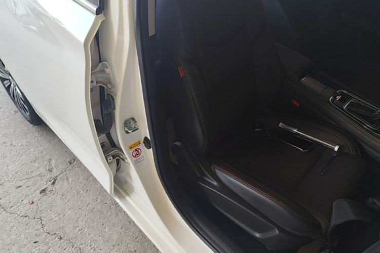 Used CHANGAN Eado 2019 Blue Whale Edition 280T GDI DCT Light-Speed Model Right Front Seat