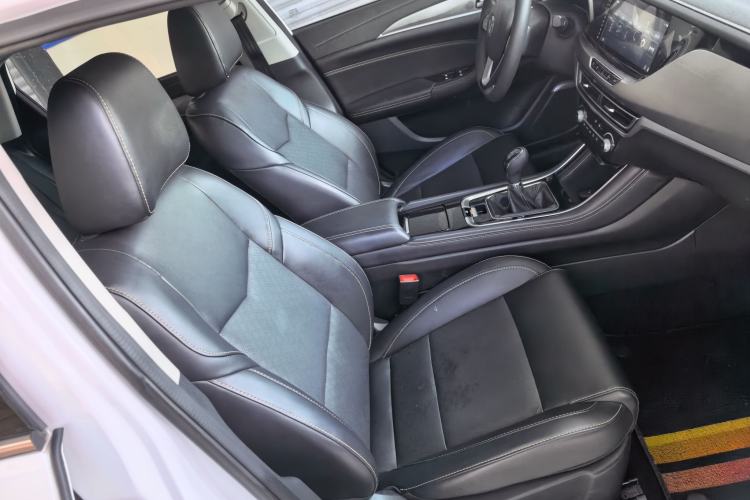 Used CHANGAN Eado 2019 High-Energy Edition 1.6L GDI Manual Pioneer Model China VI Standard Right Front Seat