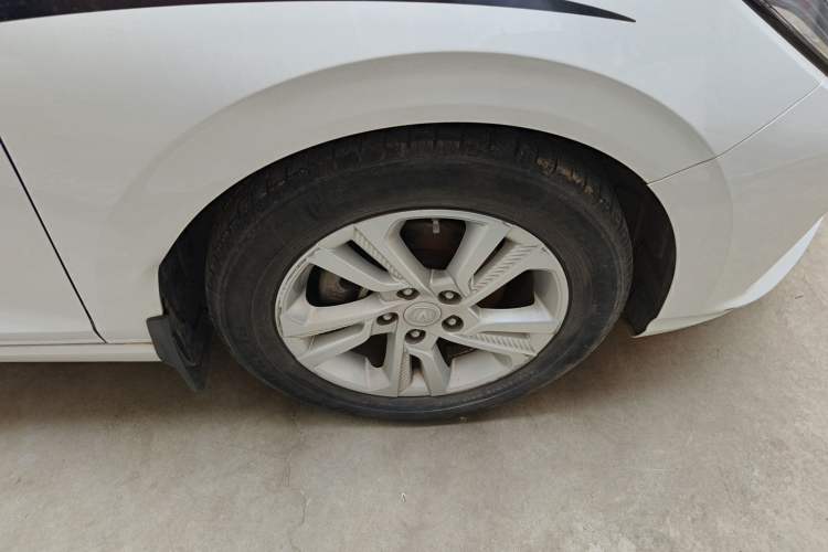Used CHANGAN Eado 2019 High-Energy Edition 1.6L GDI Automatic Pioneer Model China VI Standard Right Front Wheel Hub