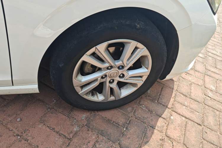 Used CHANGAN Eado 2019 High-Energy Edition 1.6L GDI Manual Pioneer Model China VI Standard Right Front Wheel Hub