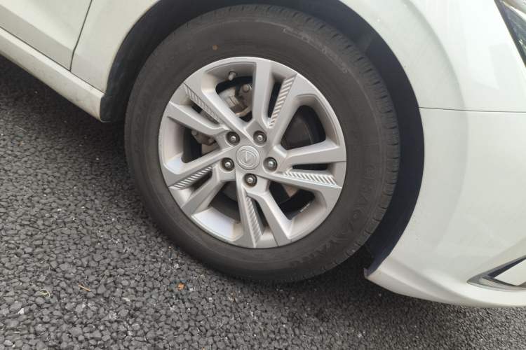 Used CHANGAN Eado 2019 High-Energy Edition 1.6L GDI Manual Pioneer Model China VI Standard Right Front Wheel Hub