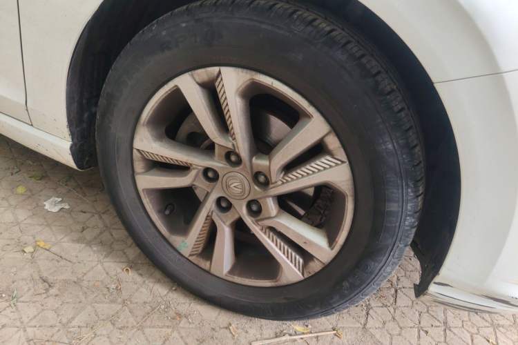 Used CHANGAN Eado 2019 High-Energy Edition 1.6L GDI Manual Pioneer Model China VI Standard Right Front Wheel Hub