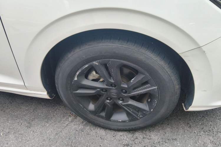Used CHANGAN Eado 2019 1.6L GDI Manual Value Edition China VI Standard Right Front Wheel Hub