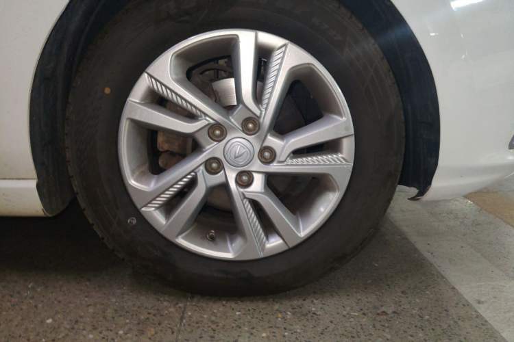 Used CHANGAN Eado 2019 High-Energy Edition 1.6L GDI Manual Pioneer Model China VI Standard Right Front Wheel Hub