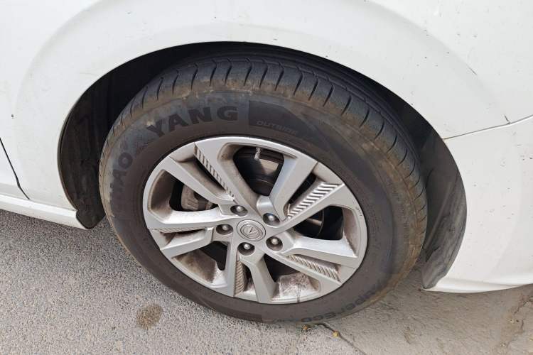 Used CHANGAN Eado 2019 High-Energy Edition 1.6L GDI Automatic Pioneer Model China VI Standard Right Front Wheel Hub